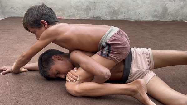 Roni vs Nadeem 18 Minutes of Very Creeping Fighting kids